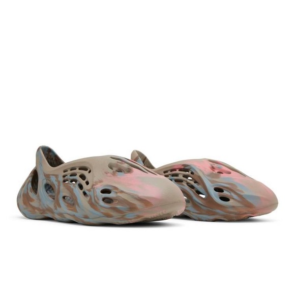 YEEEZY FOAM RUNNER - Picture 3 of 6